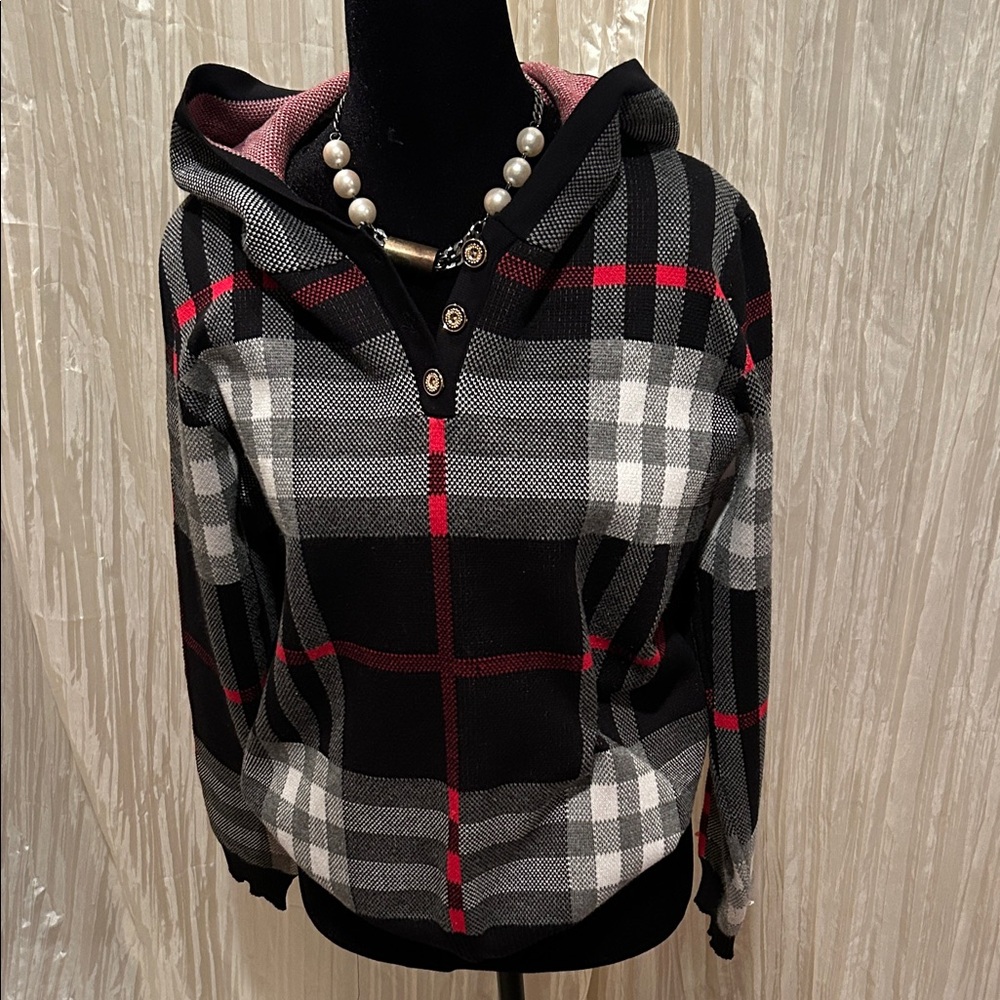 Burberry Red and White Patterned Knit